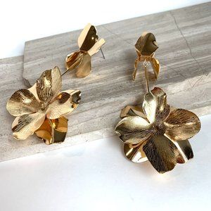 NEW ~ Anthropologie Shashi Long Gold Blossom Earrings